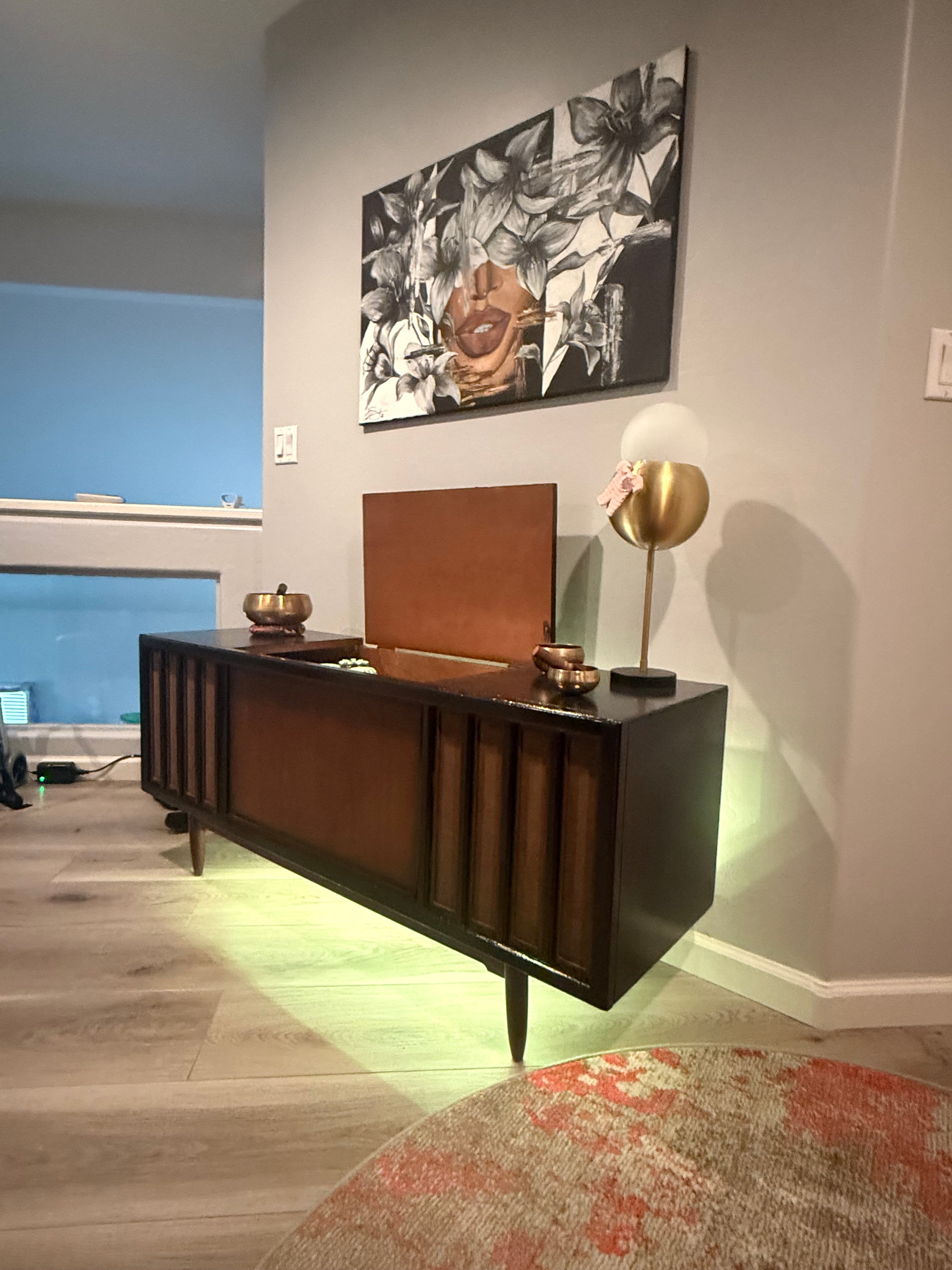 MCM - Magic - Console Stereo/Bar