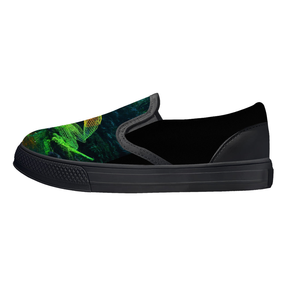 Feeling Froggy -  Original artwork by Craig Davoll - D28 Kids Slip-on shoes - Black